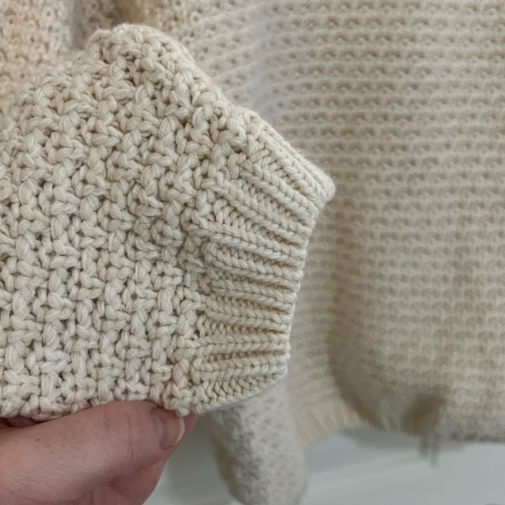 Universal Thread Sweater - Picture 6 of 7